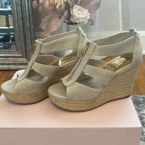 Michael Kors wedges sz 6